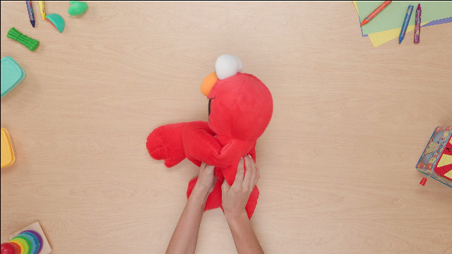 Amazon.com: Sesame Street Monster Hugs Elmo 2-pound Weighted